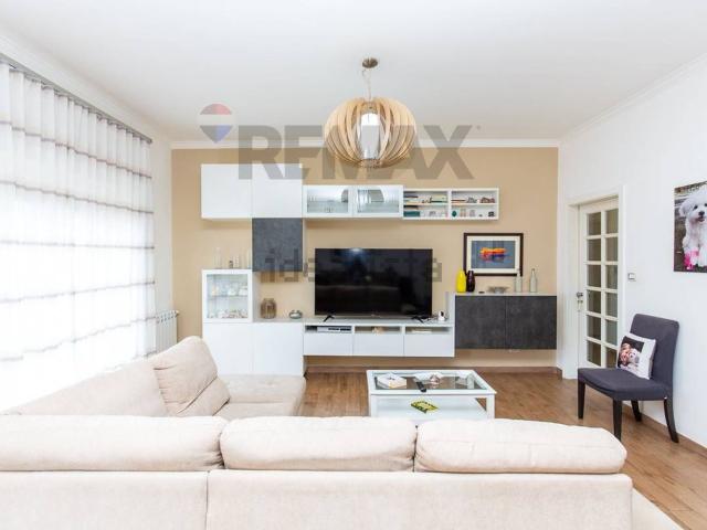 Appartamento in vendita di 128 m² in Via del Bosco, 10