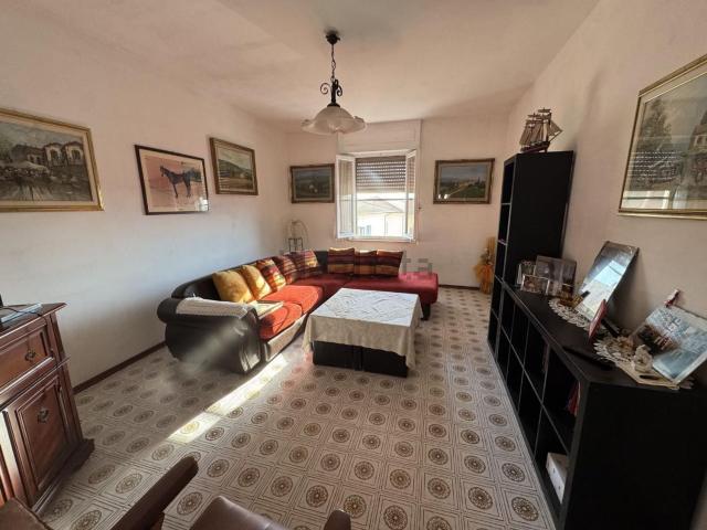 Appartamento in vendita di 128 m² in Via del Glicine