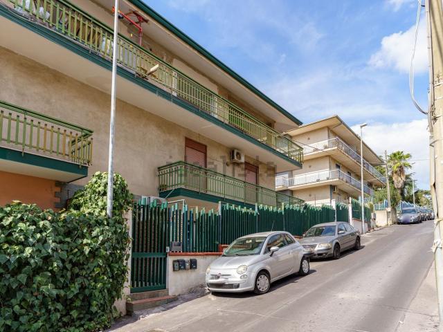 Appartamento in vendita di 128 m² in Via del Pino, 1
