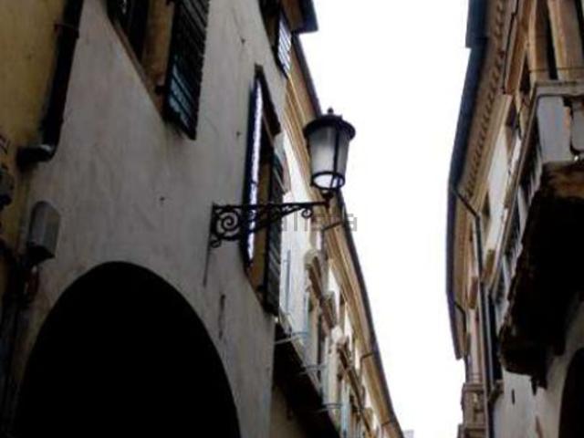 Appartamento in vendita di 128 m² in Via del Vescovado