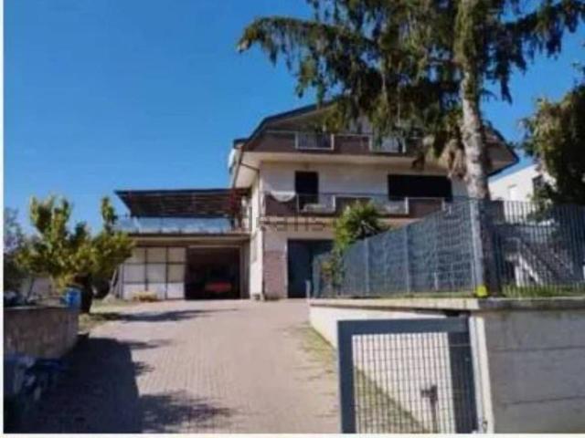 Appartamento in vendita di 128 m² in Via delle Valli