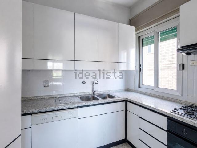 Appartamento in vendita di 128 m² in Via Emilia, 301