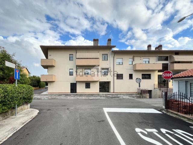 Appartamento in vendita di 128 m² in Via Ermellino, 8