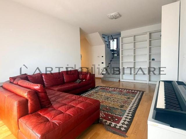 Appartamento in vendita di 128 m² in Via Eugenio Montale, 10