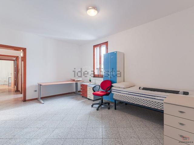 Appartamento in vendita di 128 m² in Via Foro Boario