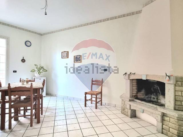 Appartamento in vendita di 128 m² in Via Francesco lo Greco, 43