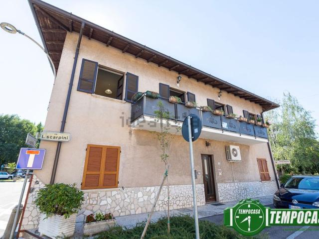 Appartamento in vendita di 128 m² in Via L. Scarpini