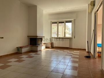 Appartamento in vendita di 128 m² in Via Latina