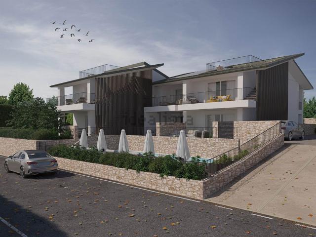 Appartamento in vendita di 128 m² in Via Lazise, 5