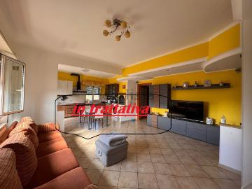 Appartamento in vendita di 128 m² in Via Mediana Cisterna, 14