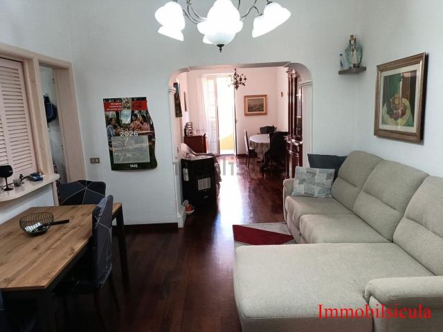 Appartamento in vendita di 128 m² in Via Napoli, 44
