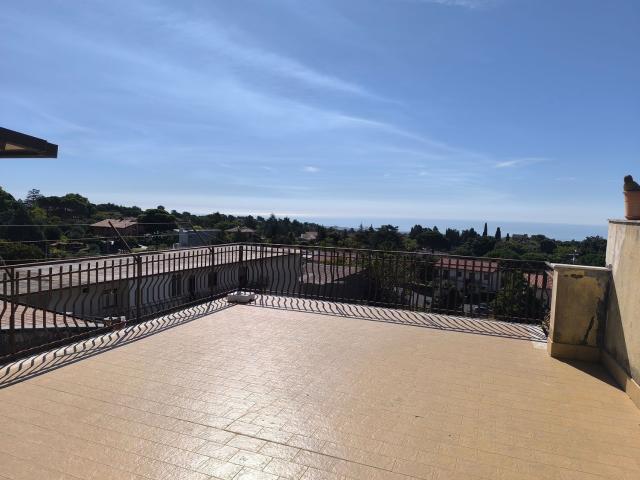 Appartamento in vendita di 128 m² in Via Nino Bixio, 19
