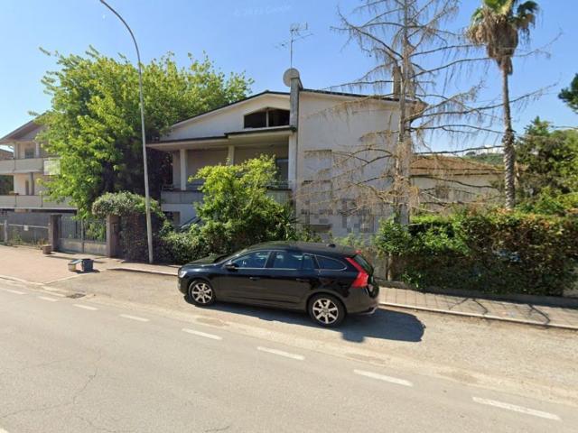 Appartamento in vendita di 128 m² in Via Salino