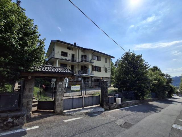 Appartamento in vendita di 128 m² in Via San F. Cabrini