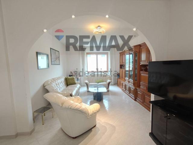 Appartamento in vendita di 128 m² in Via San Silvestro Monte, 16