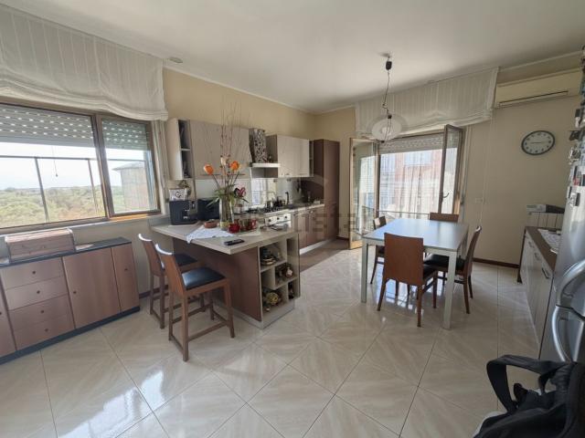 Appartamento in vendita di 128 m² in Via Sebastiano Catania, 298