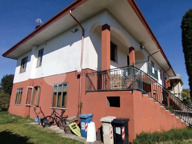 Appartamento in vendita di 128 m² in Via Sega, 1717
