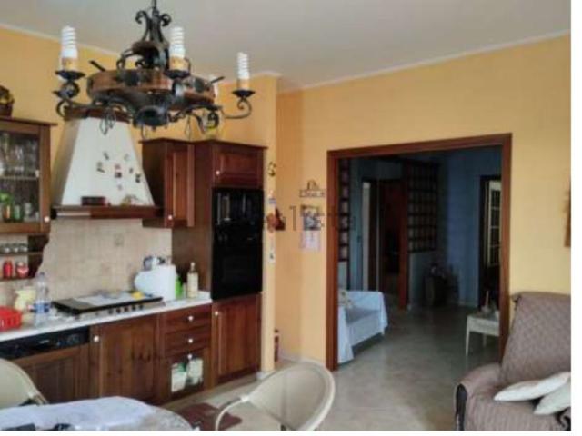 Appartamento in vendita di 128 m² in Via Senatore P. Pitrone