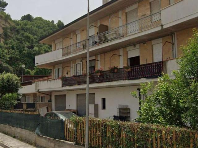 Appartamento in vendita di 128 m² in Via Papa Giovanni XXIII, 3