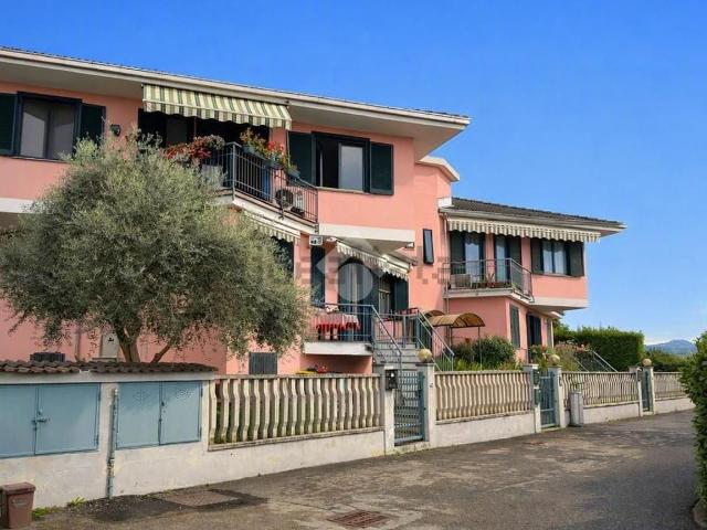 Appartamento in vendita di 128 m² in Via Rossaro, 10