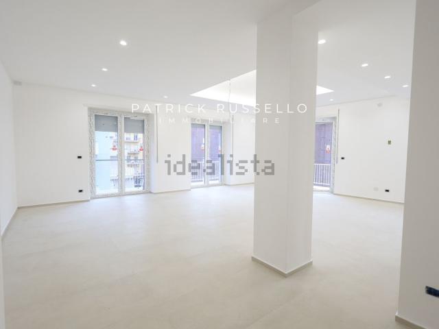 Appartamento in vendita di 128 m² in Via Raimondo Feletti, 14