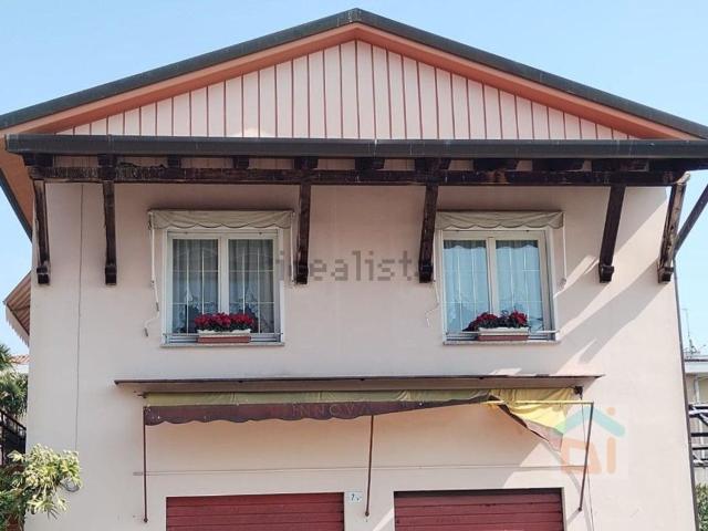 Appartamento in vendita di 128 m² in Via Terza Armata, 20