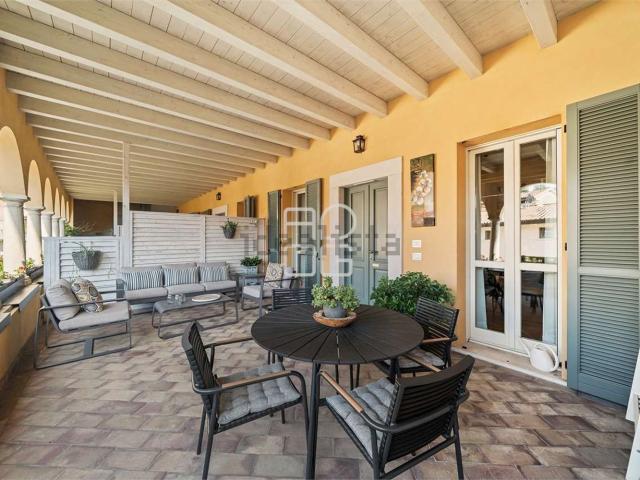Appartamento in vendita di 128 m² in Via Valtenesi