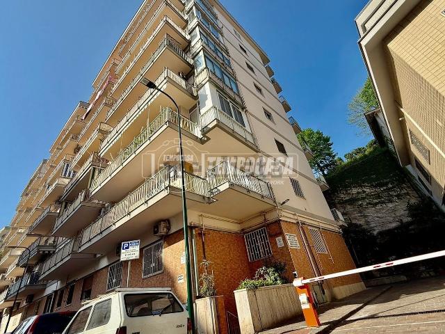 Appartamento in vendita di 128 m² in Via Vincenzo Tiberio