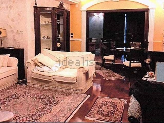 Appartamento in vendita di 128 m² in Viale Zecchino, 88