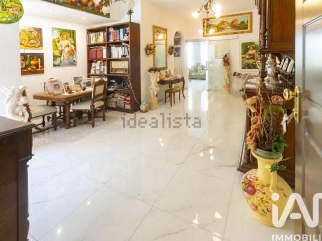 Appartamento in vendita di 128 m² in Viale G. Baccelli, 128