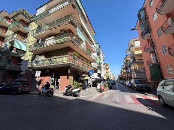 Appartamento in vendita di 128 m² in Viale Leone, 24