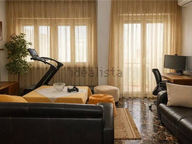 Appartamento in vendita di 128 m² in Corso Benedetto Cairoli, 106