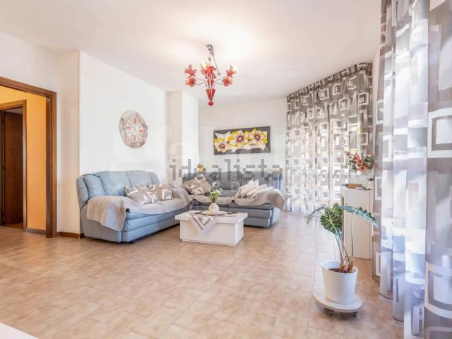 Appartamento in vendita di 129 m² in Via Gianfranco Roman, 2