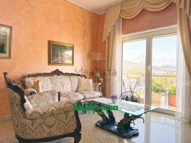 Appartamento in vendita di 129 m² in Via Cona