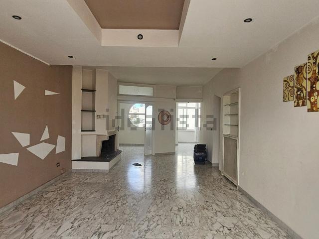 Appartamento in vendita di 129 m² in Via Cantore Antonio, 12