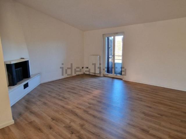 Appartamento in vendita di 129 m² in Via Cascina Giulia