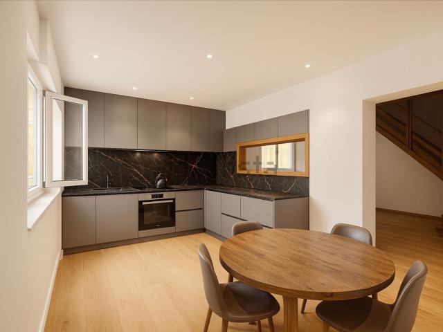 Appartamento in vendita di 129 m² in Via Chiesolina, 15