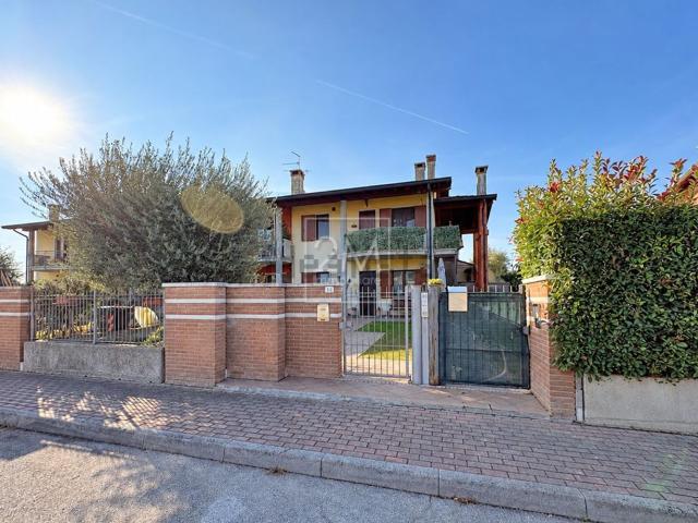 Appartamento in vendita di 129 m² in Via Brigata Sassari