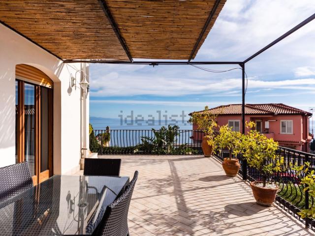 Appartamento in vendita di 129 m² in Via Gaetano Martino