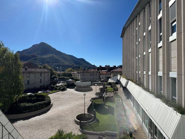 Appartamento in vendita di 129 m² in Via Giuseppe Parini
