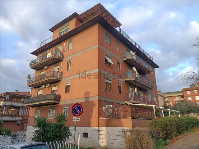 Appartamento in vendita di 129 m² in Via Guglielmo Oberdan, 6