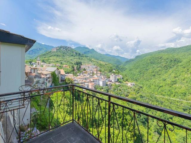 Appartamento in vendita di 129 m² in Via della Chiesa Vecchia