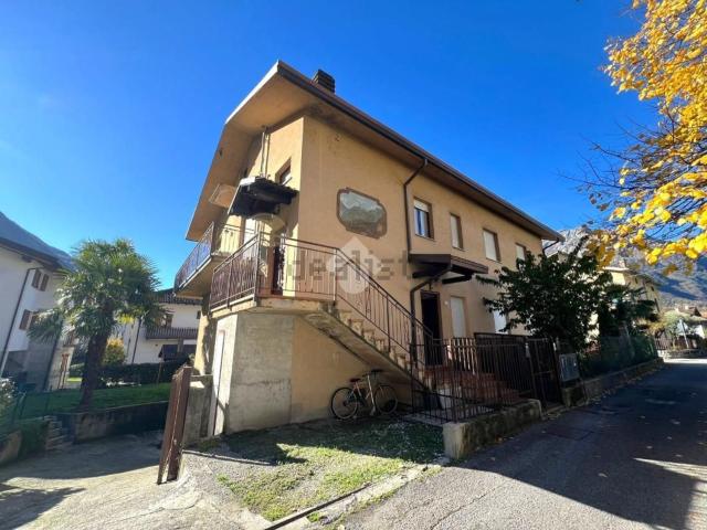 Appartamento in vendita di 129 m² in Via della Pace, 63