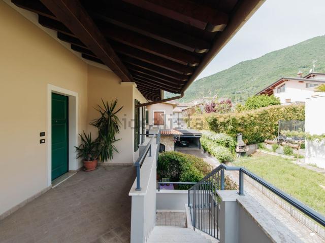 Appartamento in vendita di 129 m² in Via E.Morosini