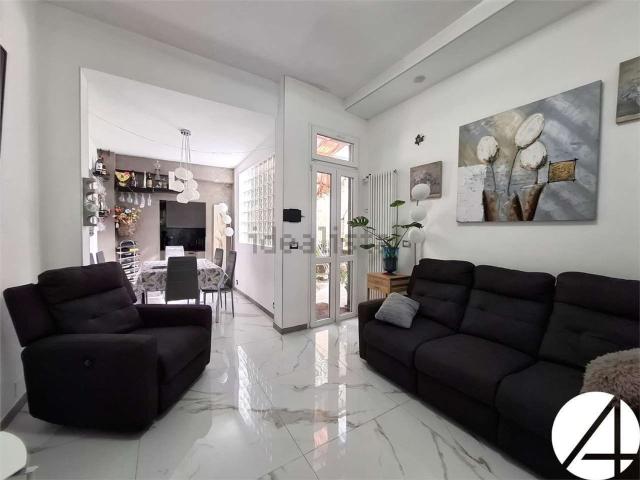 Appartamento in vendita di 130 m² in Via Nettuno