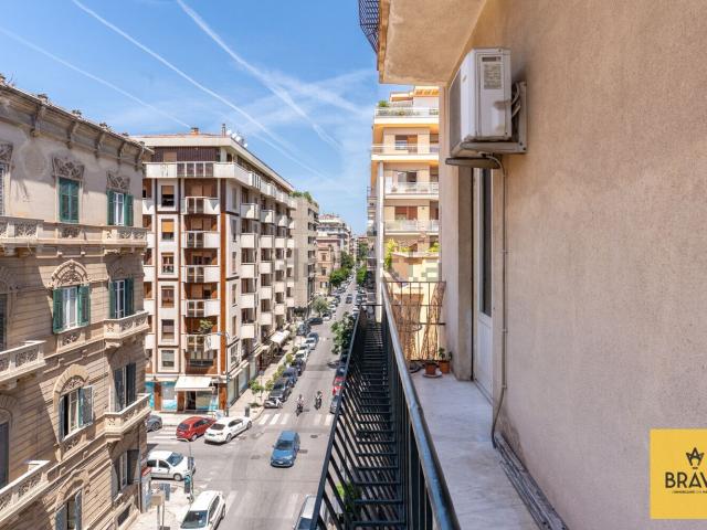 Appartamento in vendita di 129 m² in Via Nicolò Garzilli, 41