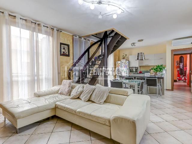 Appartamento in vendita di 129 m² in Via San Gerolamo, 27