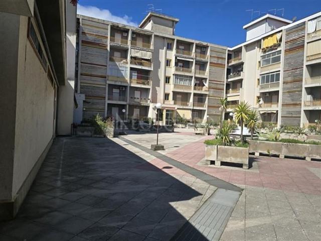 Appartamento in vendita di 129 m² in Via del Mare