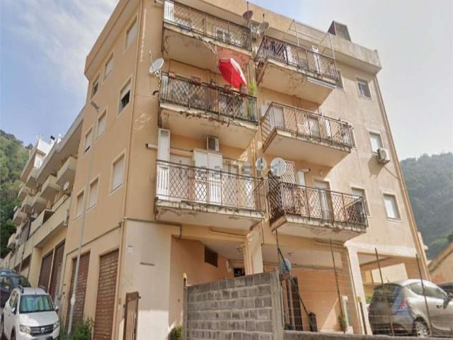 Appartamento in vendita di 129 m² in Via Torrente Reginella