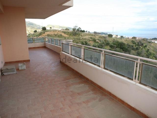 Appartamento in vendita di 129 m² in Via Torrente Trapani, 7